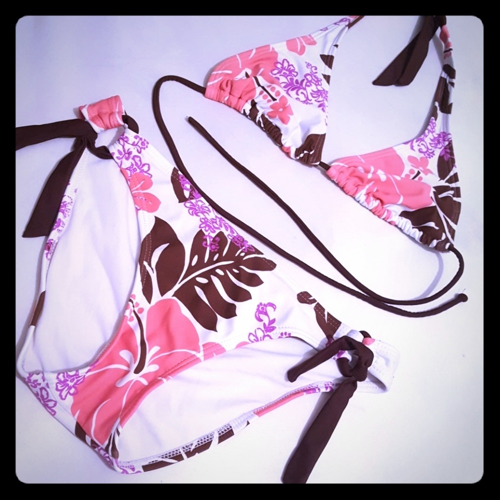 Hawaiian bikini